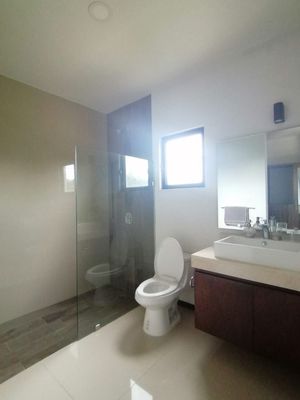 TOWNHOUSE EN VENTA DE 3 RECAMARAS EN PRIVADA TEMOZON MERIDA YUCATAN