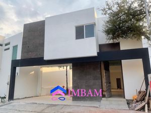 Casa en Venta en Cumbres de Santiago Santiago