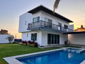 Casa en Venta en Burgos Temixco