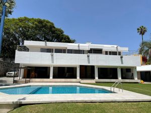 Casa en Venta en Palmira Tinguindin Cuernavaca