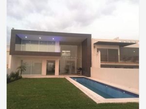 Casa en Venta en Burgos Bugambilias Temixco