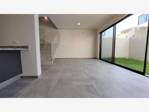 Casa en Venta en Valle Imperial Zapopan