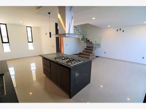 Casa en Venta en Valle Imperial Zapopan