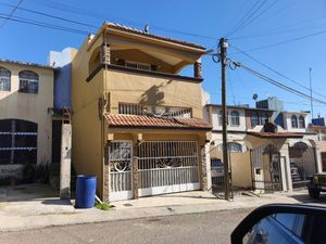 Casa en Venta en Lomas Virreyes Tijuana