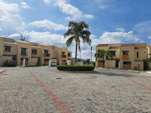 Casa en Venta en Burgos Bugambilias Temixco