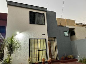 Casa en renta en AV. PATRIA 2032, Lomas de Atemajac, Zapopan, Jalisco,  45178.