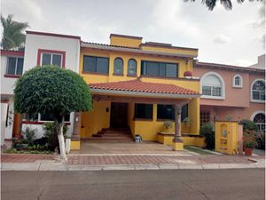 Casa en Venta en Privada Bugambilias Querétaro