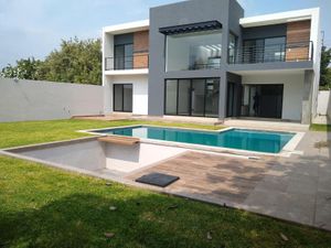 Casa en Venta en Burgos Bugambilias Temixco