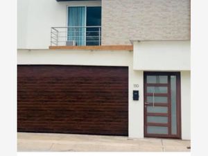 Casa en Venta en Residencial Esmeralda Norte Colima