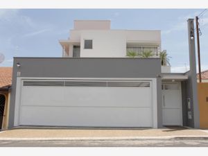 Casa en Venta en Villas Primaveras Colima