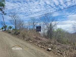 Terreno en playa La Ropa Zihuatanejo