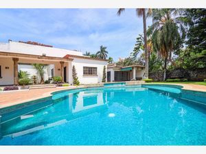 Casa en Venta en Palmira Tinguindin Cuernavaca