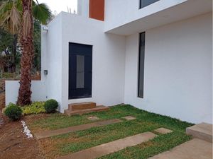 Casa en Venta en Santa Maria Ahuacatitlan Cuernavaca