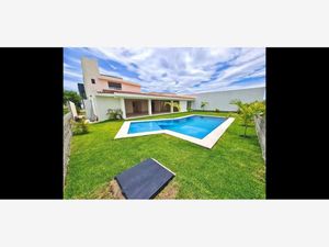 Casa en Venta en Club de Golf Santa Fe Xochitepec