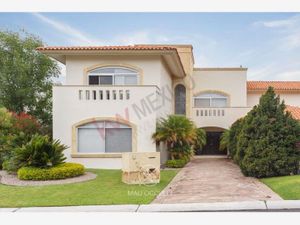 Casa en Venta en El Campanario Querétaro