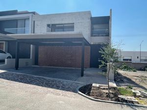 Casa en Venta en Altozano el Nuevo Querétaro Querétaro