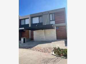 Casa en Venta en Altozano el Nuevo Querétaro Querétaro