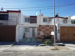 Casa en renta en 22 B Poniente 3725, Valle Dorado, Puebla, Puebla.