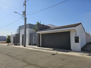 Casa en Renta en Puerta de Hierro Mexicali