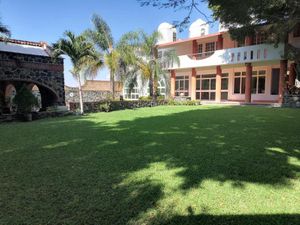 Casa en Venta en Burgos Bugambilias Temixco