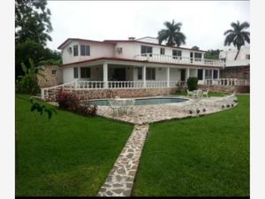 Casa en Venta en Burgos Temixco