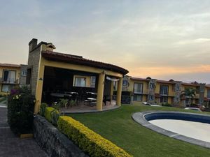 Casa en Venta en Burgos Bugambilias Temixco