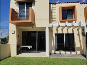 Casa en Venta en Burgos Bugambilias Temixco