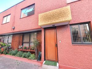 Casa en Venta en Lomas de las Aguilas Álvaro Obregón