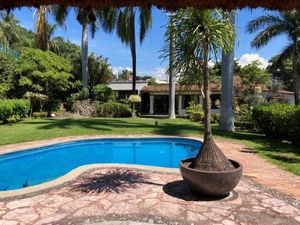 Casa en Venta en Palmira Tinguindin Cuernavaca