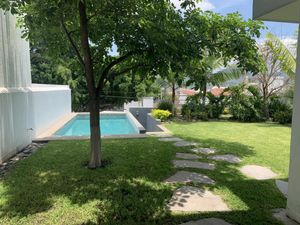 Casa en Venta en Burgos Bugambilias Temixco