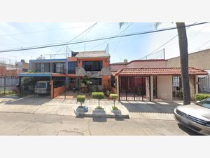 Casa en Venta en Jardines del Rosario Guadalajara