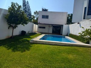 Casa en venta en Tlayacapan Centro, Tlayacapan, Morelos, 62540.