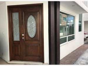 Casa en Venta en Residencial Xilotzingo Puebla