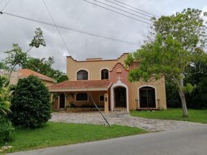 Casa en Renta en Club de Golf la Ceiba Mérida