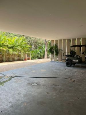 Casa en Venta en Privada Cutzam, Yucatán Country Club