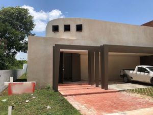 Casa en Renta En Privada Cutzam 85 en Yucatán Country Club
