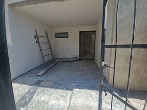 LINDA CASA RECIÈN REMODELADA EN VENTA. LOMAS DEL COUNTRY GDL.