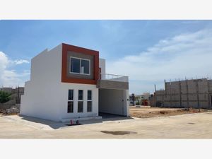 Casa en venta en Abraham Zadludovsky S/N, Residencial Madeira,  Coatzacoalcos, Veracruz de Ignacio de la Llave, 96538.