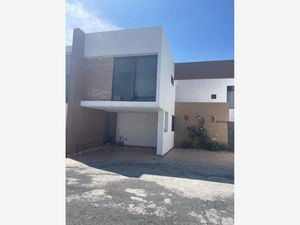 Casa en Venta en Arboledas de Loma Bella Puebla