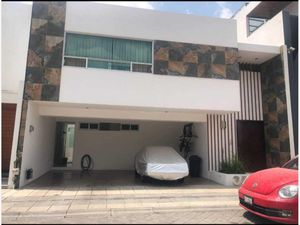 Casa en Venta en Bosques de Zavaleta Puebla