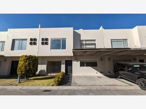 Casa en Venta en Llano Grande (El Salitre) Metepec