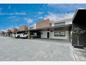 Casa en Venta en La Providencia Metepec