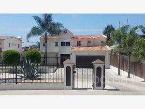 Casa en Venta en Valle Dorado Ensenada