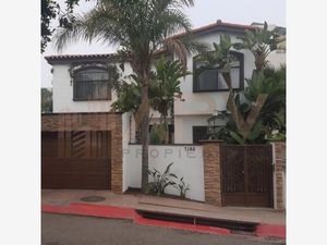 Casa en Venta en Hacienda Agua Caliente Tijuana