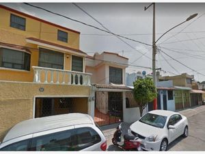 Casa en Venta en Fuentes del Valle Tultitlán