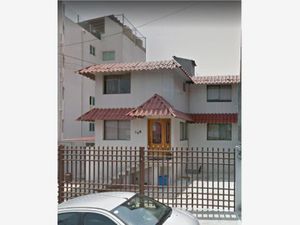 Casa en Venta en Lomas Verdes (Conjunto Lomas Verdes) Naucalpan de Juárez