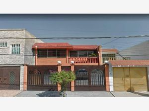 Casa en Venta en Bosques de Aragon Nezahualcóyotl