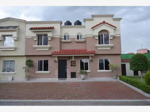 Casa en Venta en Urbi Quinta Montecarlo Cuautitlán Izcalli