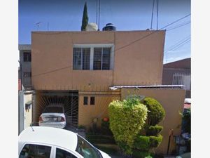 Casa en Venta en Lomas Verdes (Conjunto Lomas Verdes) Naucalpan de Juárez