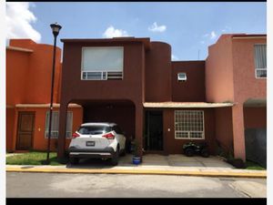 Casa en Venta en San Felipe Tlalmimilolpan Toluca